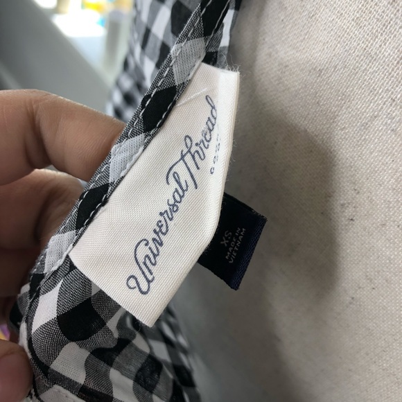 [SOLD ]Universal Thread Gingham Button Back Top - Picture 8 of 8